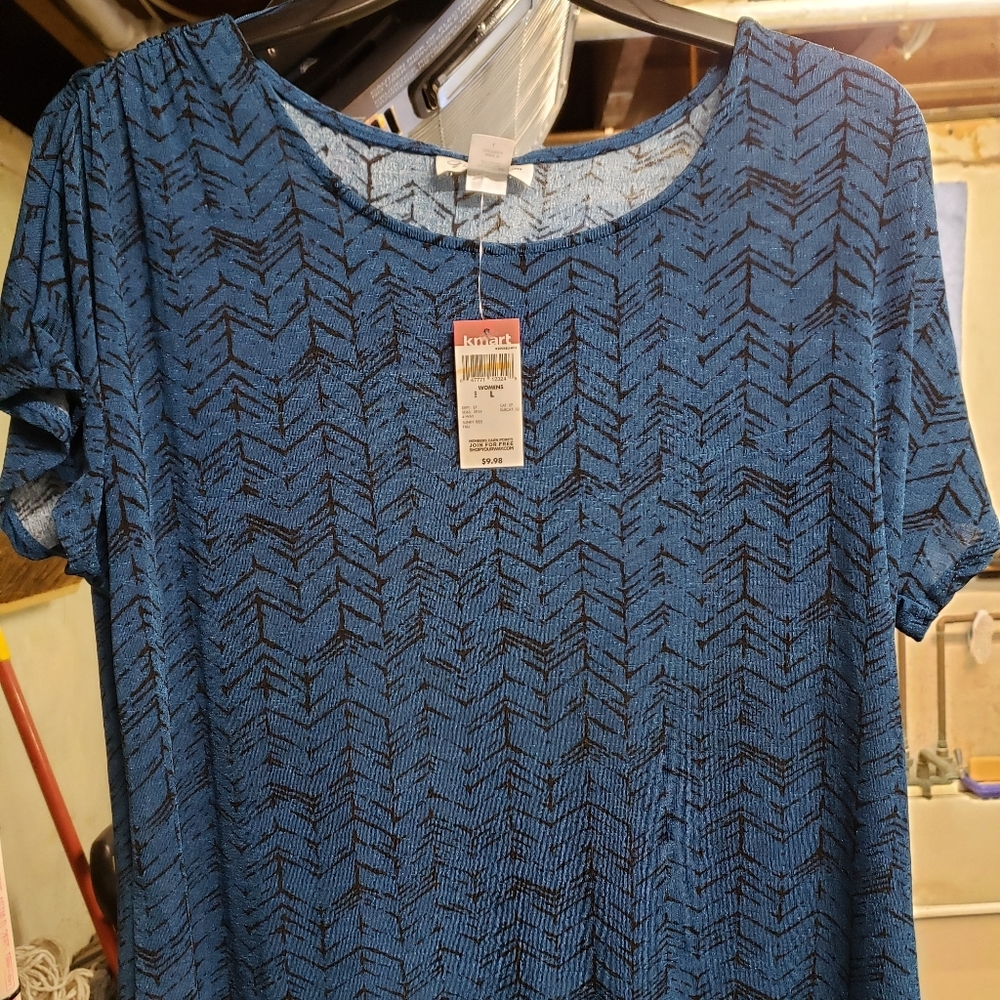 Jaclyn Smith women's top